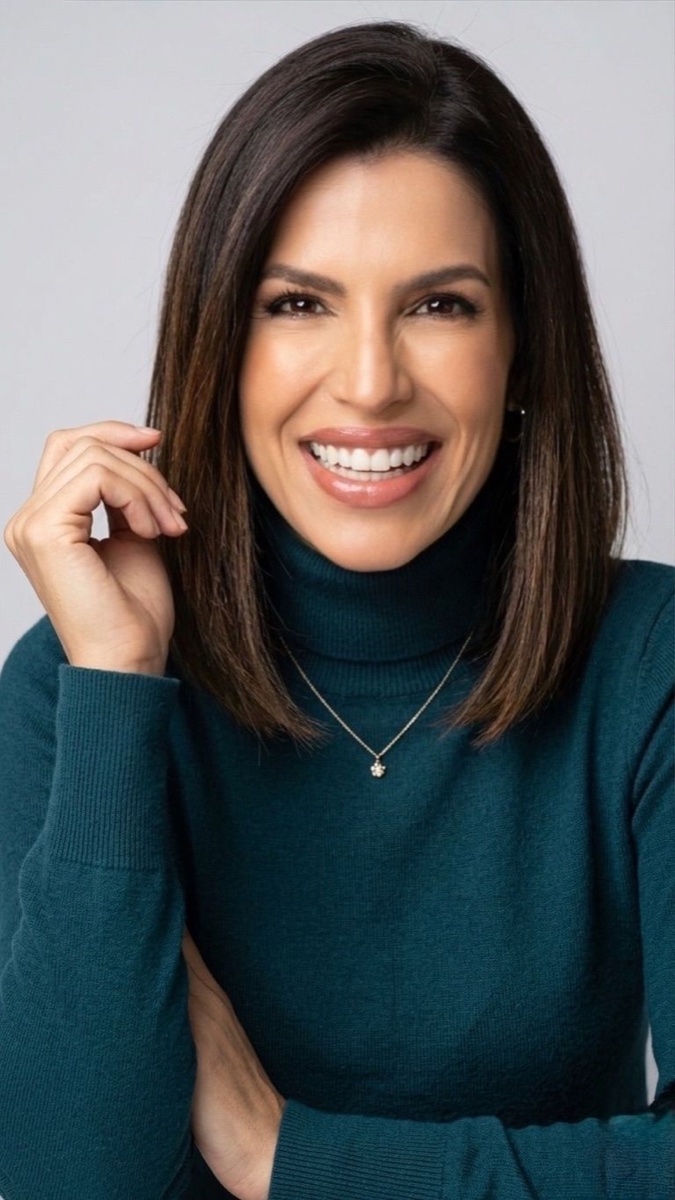 Retrato da Dra. Daniela Francisquetti, fisioterapeuta especializada em pós-operatório facial